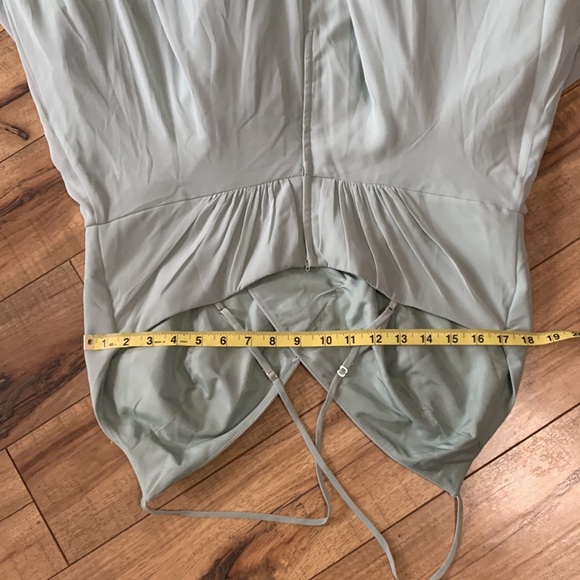 Host Pick 🌟Sage green long evening gown 16 👗 - Picture 8 of 15